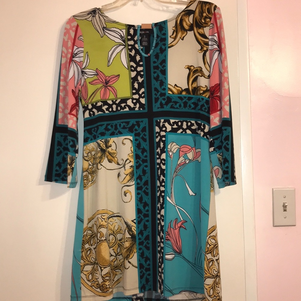 Multi print long sleeve dress w/ gold hardware